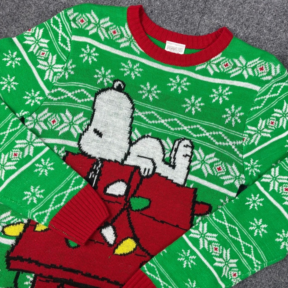 Peanuts Snoopy Christmas Doghouse Holiday Sweater Green Red Mens Size Small